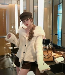 <span class=keywords><strong>Cardigan</strong></span> di Lusso in Maglia - Maglione Oversize a Coste con Cappuccio Morbido, Cappotto Invernale Caldo e Morbido per Donna, Stile Chic e Rilassato - Product Image 2
