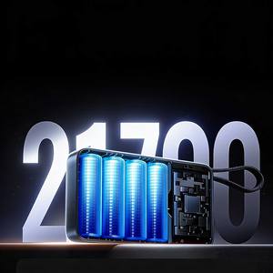 UGREEN พาวเวอร์แบงค์ 20000mAh พร้อมสายชาร์จในตัว รองรับการชาร์จเร็ว 67W PD สำหรับสมาร์ทโฟน แท็บเล็ต และแล็ปท็อป - Product Image 2