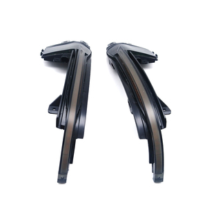 ไฟเลี้ยวกระจกมองข้างแบบไดนามิก LED รุ่น Autodragons Amber Car พร้อมเลนส์รมดำ ใช้ได้กับ A3/8V/S3/R53 ปี 2014 ขึ้นไป ไฟเลี้ยวกระจกมองข้าง 8V - Product Image 5