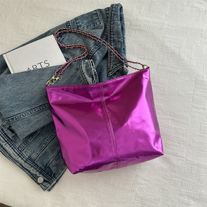 Sac fourre-tout à la mode Sac à bandoulière brillant de grande capacité. Z0094 - Product Image 4