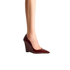 Pumps à <span class=keywords><strong>talon</strong></span> <span class=keywords><strong>compensé</strong></span> en cuir PU brillant bordeaux pour femmes, bout pointu, <span class=keywords><strong>talon</strong></span> haut, chaussures de bureau, talons hauts personnalisables - Product Image 3