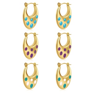 Nouvelle Tendance : Boucles d'Oreilles Créoles en Zircon Plaqué Or PVD de Haute Qualité, Exquises, Élégantes et Magnifiques, à Motifs Géométriques, pour Usage Quotidien - Product Image 5