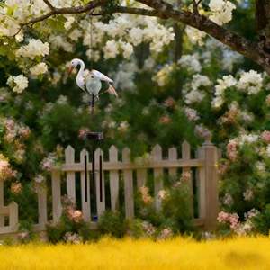 Luce Decorativa a LED Solare a Forma di Uccello e Farfalla per Recinzioni da Giardino con Design Artistico Animale - Product Image 2