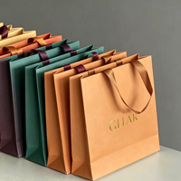 Sac d'emballage en carton ivoire grande quantité disponible, recyclable, design logo personnalisé, aspect luxe léger avec excellente résistance au poids