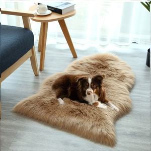 Sofá cama para mascotas de piel sintética personalizado al por mayor con logotipo OEM Base antideslizante y funda lavable extraíble para cojín de colchoneta para dormir de perro - Product Image 3