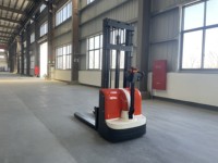 Gerbeur électrique ES-15K 1.5 tonnes 1500kg Chargeur de batterie 24V Opération Bais Gerbeur de palettes électrique