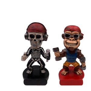 Statuette Decorative in Resina per Auto, Personaggi Personalizzati con Testa Oscillante, Bambole Bobblehead per Auto - Product Image 4