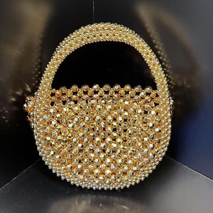Sac à main semi-circulaire en métal argenté brillant, tissé à la main, orné de perles, style féerique haut de gamme français, fermeture ouverte, sans tanjings - Product Image 5