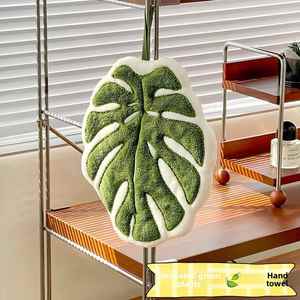 Toalla de mano de forro polar coral grueso con diseño de hoja, bonita y absorbente, con gancho colgante sin rastro para cocina y baño - Product Image 3