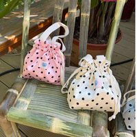 Sac à déjeuner minimaliste japonais à pois avec cordon de serrage, sac fourre-tout portable en satin pour bento, personnalisable pour filles, faible MOQ, direct usine