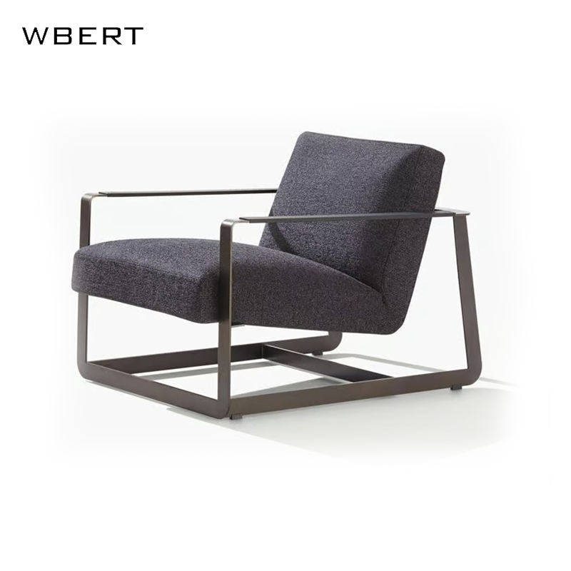 สีเทาเข้ม