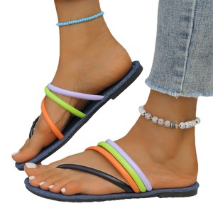 รองเท้าแตะลำลองผู้หญิงแฟชั่นสีสันใหม่ประจำฤดูใบไม้ผลิและฤดูร้อนปี 2025 รุ่น Cool231231 ส้นแบน ดีไซน์เก๋ - Product Image 5