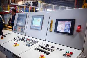 Универсальная консоль для управления несколькими дисплеями со встроенным коммутатором: готовая платформа для быстрого развертывания - Product Image 3