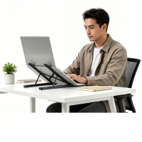 Soporte Ergonómico para Laptop con USB C y USB 3.0 para la Configuración del Escritorio de Oficina