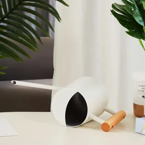 Arrosoir d'intérieur de 900 ml avec long bec verseur, poignée en bois confortable, arrosoir en acier inoxydable pour plantes d'intérieur - Product Image 3