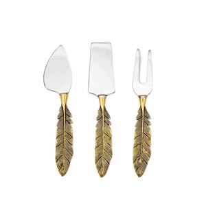 Ensemble d'outils à fromage de qualité supérieure ensemble de fromage fait à la main en acier inoxydable plaqué argent avec des ailes d'oiseau en or conception ensemble de fromage à poignée - Product Image 1