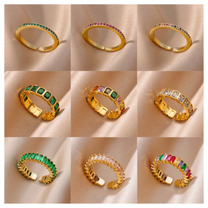 Bague réglable en acier inoxydable inaltérable, vente en gros d'usine, design zircon, bande éternité colorée en CZ, plaqué or 18 carats, pour mariage - Product Image 2