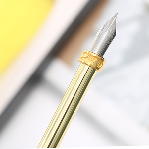<span class=keywords><strong>Plume</strong></span> de dinde bleue teinte écologiquement pour <span class=keywords><strong>calligraphie</strong></span>, stylo-<span class=keywords><strong>plume</strong></span>, écriture, signature, cadeau, mariage, fête prénuptiale, vente en gros - Product Image 6