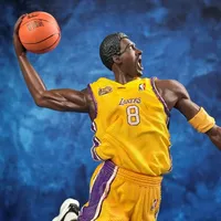 Figur Aksi Koleksi Bintang Basket Kobe Bryant No.8 Black Mamba SY 38cm dengan Tema Piramida & Musik untuk Penggemar