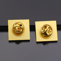 Épingles de revers en métal en alliage de Zinc, vente en gros, petites épingles de qualité supérieure, nom de lettre personnalisé, épingles carrées en or pour vêtements
