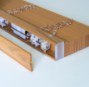 Stores de confidentialité vénitiens horizontaux sans fil en faux bois de 2 pouces filtrant la lumière française fabriqués en VN - Product Image 6