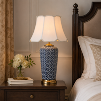 Lampe de table en céramique rétro, style chinois, fabriquée à la main en usine, pour salon, hôtel, chambre à coucher, lampe de lecture LED décorative