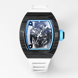 Reloj Mecánico de Fibra de Carbono Cómodo y Resistente a Impactos, Lanzado con la Integración de Nuevos Materiales - Product Image 1