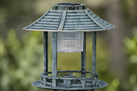 Bassin à eau pour oiseaux sauvages avec lumière LED solaire, résistant aux intempéries, en résine, en forme de feuille de lotus, bain pour oiseaux, écologique, avec piédestal en verdigris, décoration de jardin