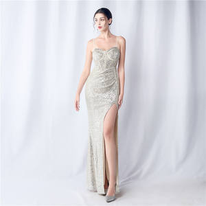 31163 #   Abito da sera <span class=keywords><strong>lungo</strong></span> <span class=keywords><strong>nero</strong></span> <span class=keywords><strong>con</strong></span> <span class=keywords><strong>spacco</strong></span> <span class=keywords><strong>laterale</strong></span> e perline magiche Spot - Product Image 3