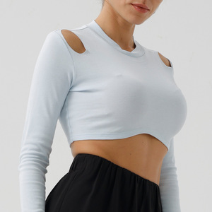 Camiseta Deportiva Ecológica 100% Algodón Orgánico, Hombros Descubiertos, Manga Larga, Ropa Deportiva Moderna, Ropa Deportiva Personalizada para Yoga - Product Image 5