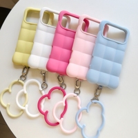 Coque de téléphone en silicone souple 3D à grille couleur unie pour iPhone 15 16 17 18 Pro Max avec dragonne nuage et protection antichoc cube matelassé