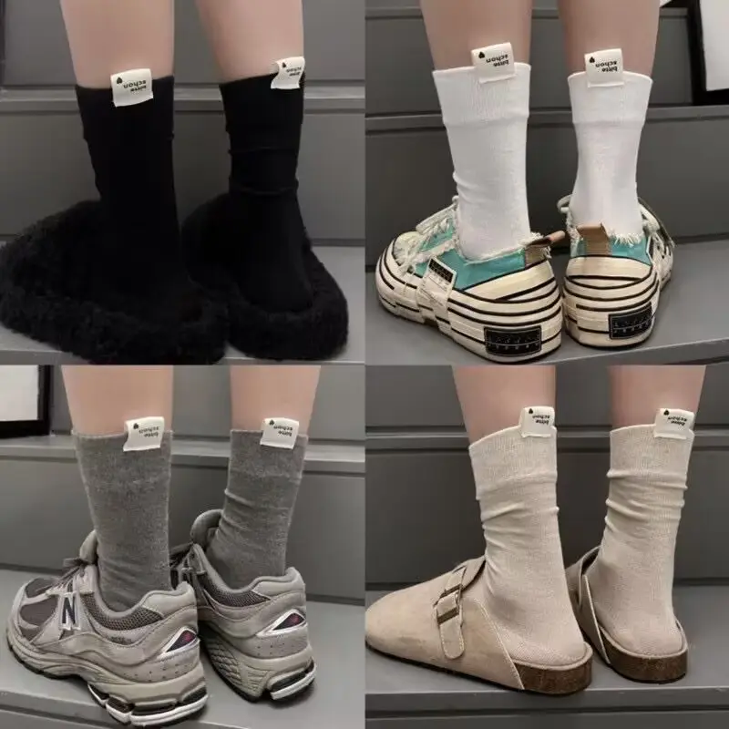 Primavera moda moda lettere tacco tessuto etichette ragazze calze in morbido cotone traspirante moda donne Slouch calzini