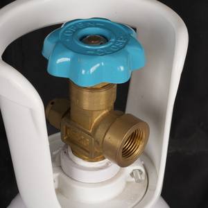 Fabricant vend <span class=keywords><strong>bouteille</strong></span> de gaz haute pression 10L <span class=keywords><strong>bouteille</strong></span> <span class=keywords><strong>d</strong></span>'air industriel acétylen oxygène gaz azote <span class=keywords><strong>bouteille</strong></span> <span class=keywords><strong>prix</strong></span> - Product Image 3