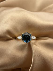 S925 Zilver 2025 Nieuwste Trend Zeshoekige Vorm Londonblauwe Topaz Moissaniet Ring Meerdere Diamanten Prong Setting Fabrieksprijs - Product Image 2