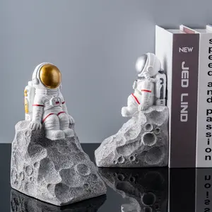 Résine Art astronaute homme série bibliothèque mignon résine cadeau ornement de fin de livre pour enfants serre-livres résine Art artisanat pour enfants