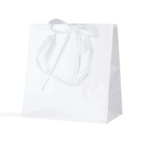 Shopper di carta di lusso con finitura satinata 8 cm + 4 cm x 28 cm - Product Image 1