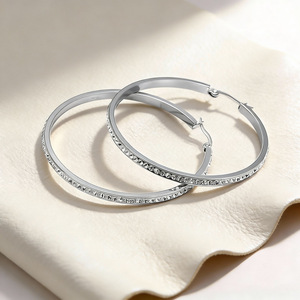 Pendientes de aro de alta gama de acero inoxidable, estilo europeo y americano, a la moda, que combinan con todo, tendencia de moda estilo ins - Product Image 6