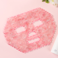 Masque de refroidissement pour le visage en quartz rose cristal fait à la main avec strass technique de pierres précieuses