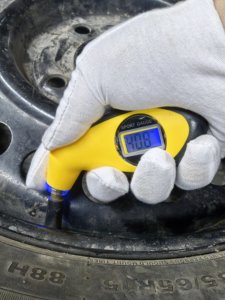 Car Tire Inflation Pressure Digital Display High-Precision Air Pressure Monitor - Product Image 5