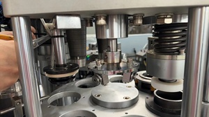 Mingguo Nouvelle conception de machine de formage de gobelets en aluminium pour boissons (bière, cola, Sprite) - Product Image 4