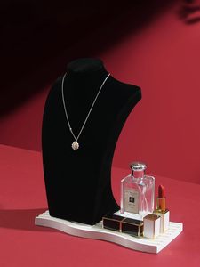 Présentoir de Colliers en Résine de Luxe Personnalisé, Buste Mannequin en Velours pour Bijoux, Vente en Gros - Product Image 1