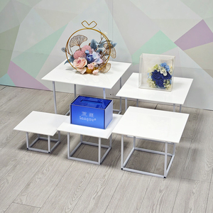 Elevadores de metal Buffet Elevadores de metal <span class=keywords><strong>para</strong></span> alimentos con pizarras acrílicas - Product Image 1