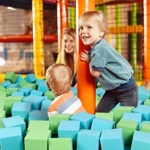 Factory Trampoline Kids Colorful Safety Park Gimnasia Bloques de espuma Pool Sponge Pit Cubes con red protectora - Product Image 4