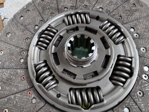 Hot Selling 430mm Truck <strong>Parts</strong> <strong>Clutch</strong> Kit For OEM Replacement Of Heavy Duty <strong>Clutch</strong> Cover <strong>Plate</strong> Pressure <strong>Plate</strong> Assembly - Product Image 5
