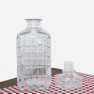Cuadrado en relieve 1000ml botella de copa de vino vidrio especias tarro de miel embalaje con tapa de vidrio con almohadilla de PP - Product Image 3