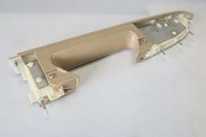 Réparation du panneau de porte côté passager avant droit avec poignée de déverrouillage de porte sous le repose-bras pour Chevrolet Silverado - Product Image 4