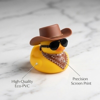 Jouets de bain en caoutchouc PVC en gros, mini-canard jaune cowboy western avec pistolet BBT047
