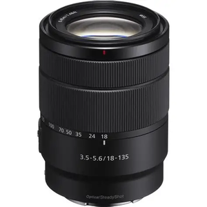 Objectif d'appareil photo plein format E 18-135 mm F/3.5-5.6 OSS (SEL18135) à grande ouverture, deux fois plus lumineux que F/4, offrant un contrôle accru et une performance accrue - Product Image 5