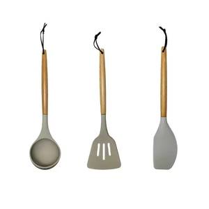 Juego de Utensilios de Cocina de Silicona de 3 Piezas, Ecológicos y No Tóxicos, con Mango de Madera, Aptos para Lavavajillas, Suministro Directo de Fábrica - Product Image 2