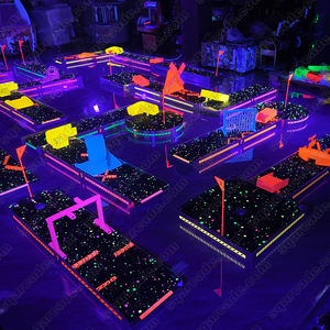 Alquiler de Mini Golf Fluorescente, Simulador de Golf LED Luminoso para Eventos en Interiores y Diversión, Pelota de Juego de Golf Luminosa para Niños en Parques Infantiles - Product Image 3